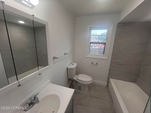 14 Wood Avenue A, Englishtown, NJ 07726