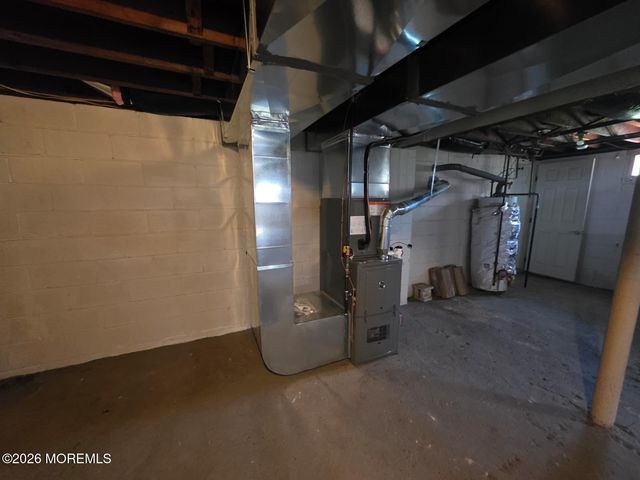 14 Wood Avenue A, Englishtown, NJ 07726