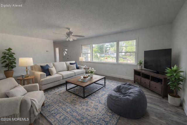 14 Wood Avenue A, Englishtown, NJ 07726
