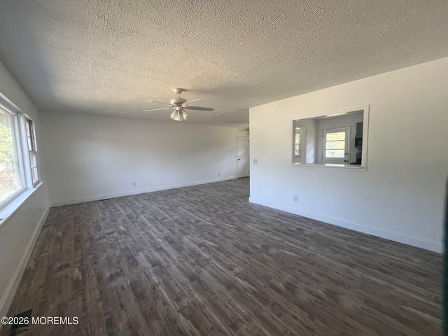 14 Wood Avenue A, Englishtown, NJ 07726