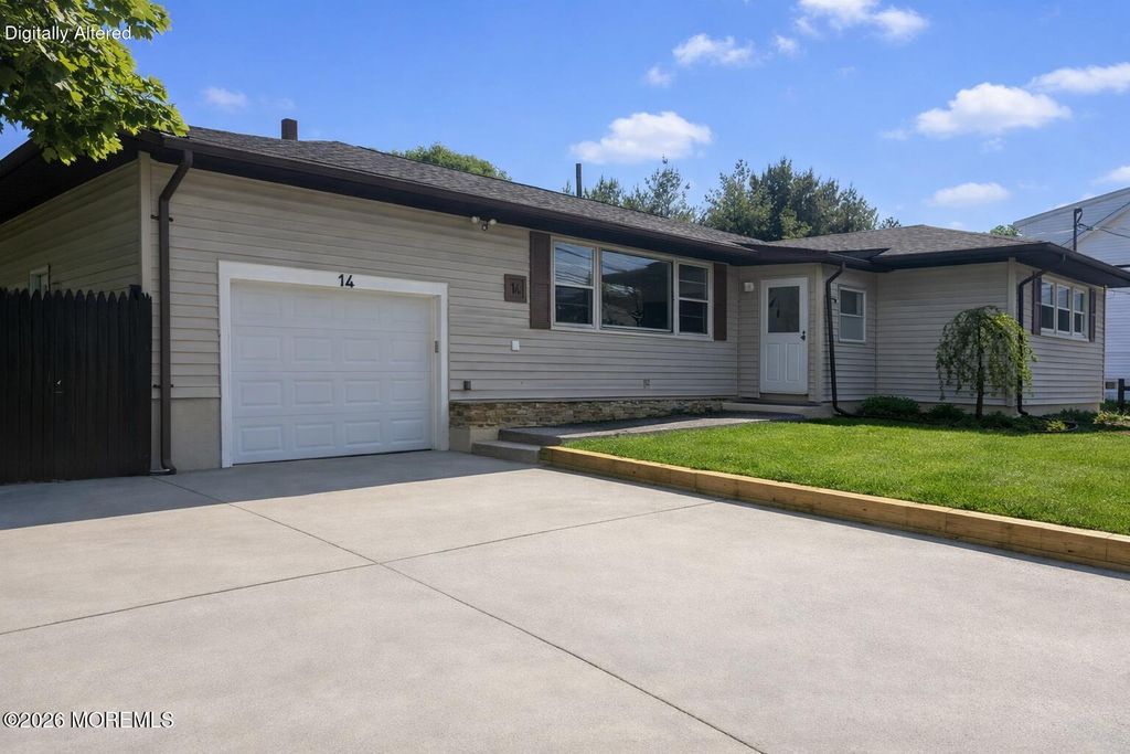 14 Wood Avenue A, Englishtown, NJ 07726
