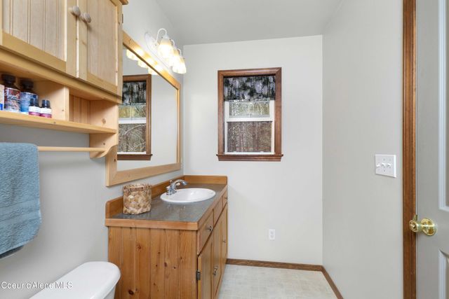 5565 Selle RD, Sandpoint, ID 83864