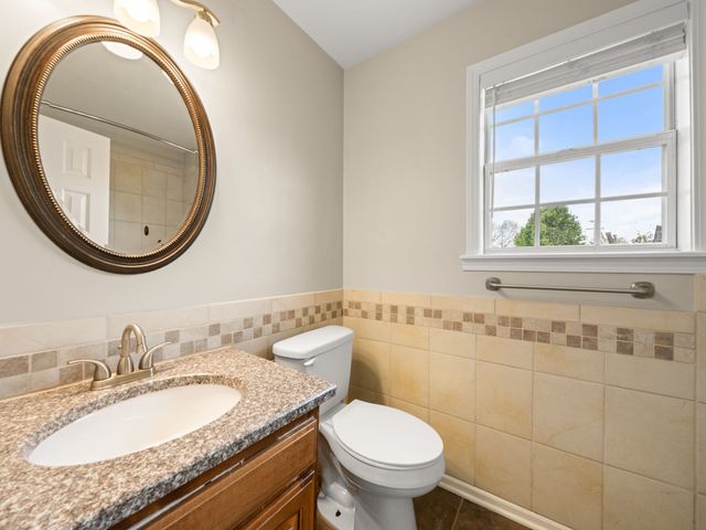 239 Moncrest Dr, Clarksville, TN 37042