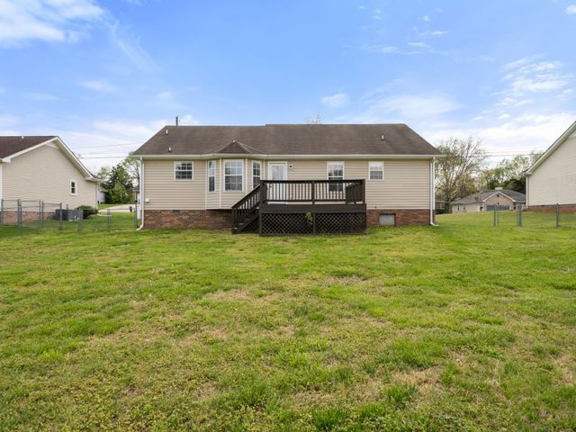 239 Moncrest Dr, Clarksville, TN 37042