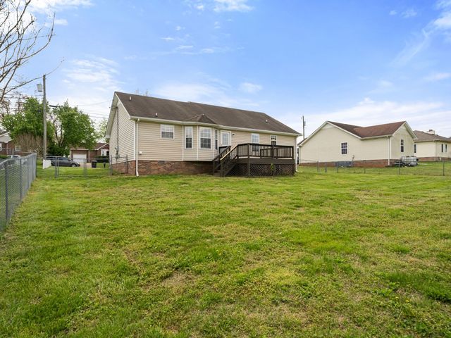 239 Moncrest Dr, Clarksville, TN 37042