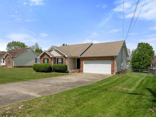 239 Moncrest Dr, Clarksville, TN 37042