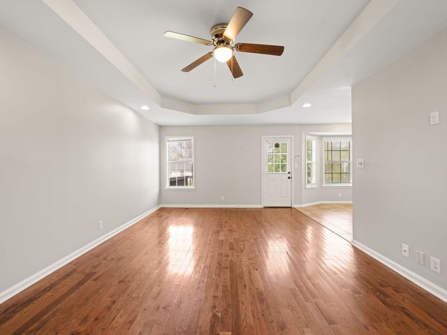 239 Moncrest Dr, Clarksville, TN 37042