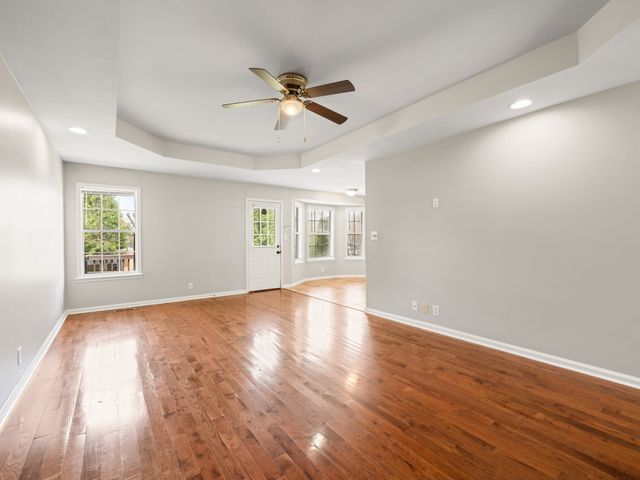 239 Moncrest Dr, Clarksville, TN 37042
