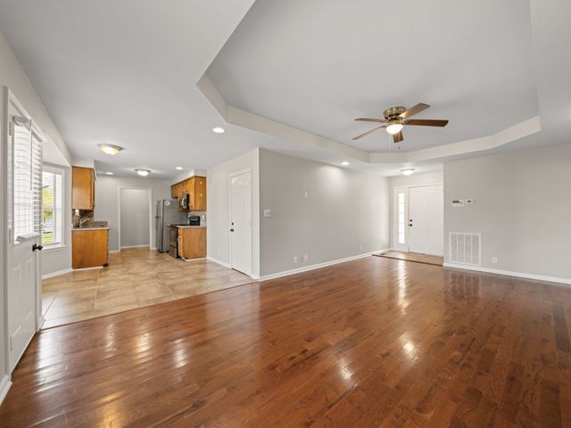 239 Moncrest Dr, Clarksville, TN 37042