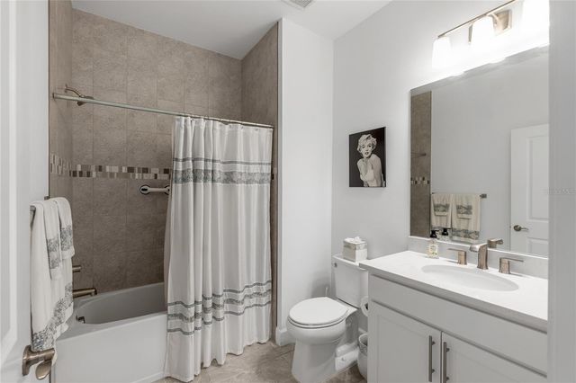 7660 SUMMERLAND COVE, Bradenton, FL 34202