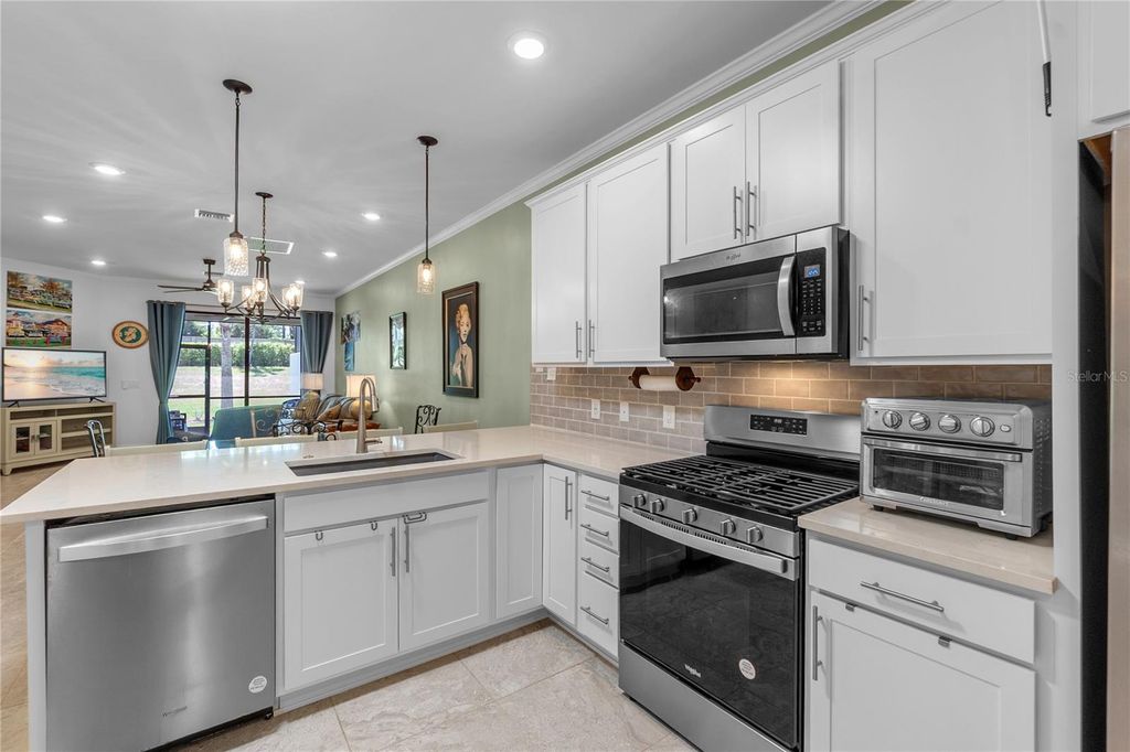 Image 11 of property listing at 7660 SUMMERLAND COVE, Bradenton, FL 34202