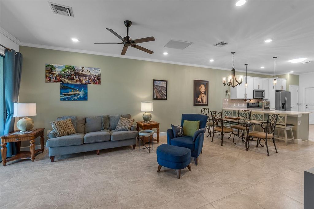 Image 14 of property listing at 7660 SUMMERLAND COVE, Bradenton, FL 34202