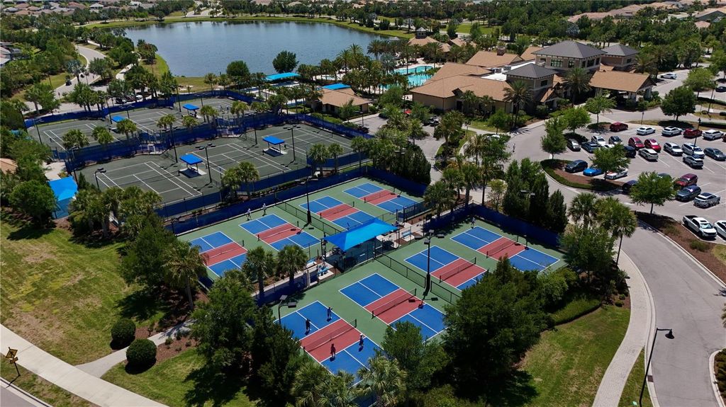Image 36 of property listing at 7660 SUMMERLAND COVE, Bradenton, FL 34202