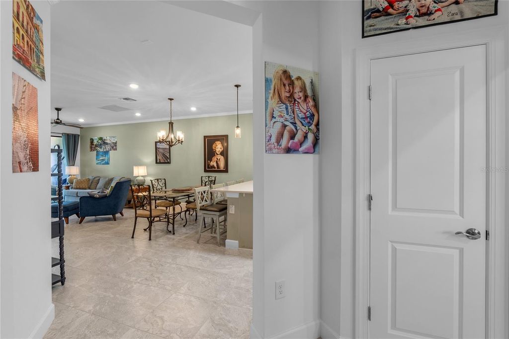 Image 6 of property listing at 7660 SUMMERLAND COVE, Bradenton, FL 34202