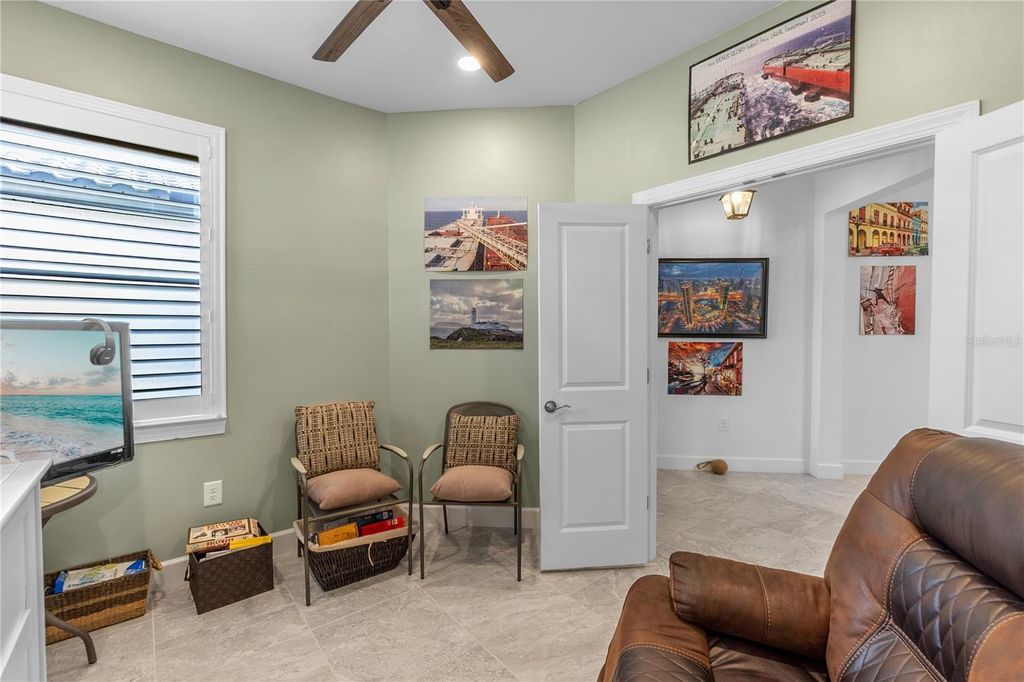 Image 8 of property listing at 7660 SUMMERLAND COVE, Bradenton, FL 34202