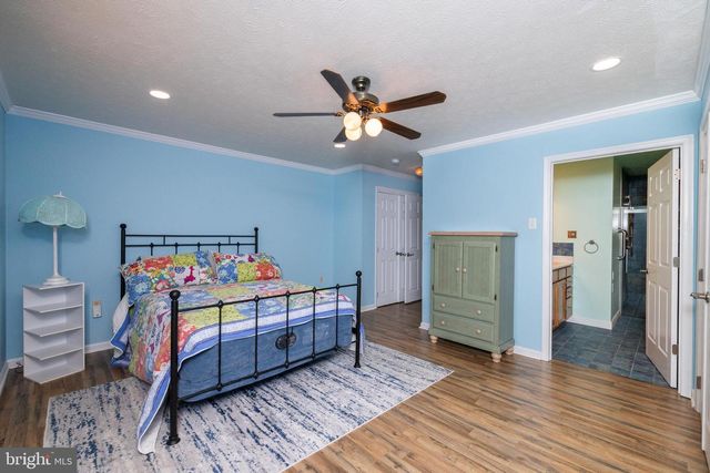 200 CRESTWOOD LN, Winchester, VA 22602