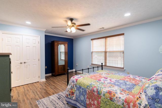 200 CRESTWOOD LN, Winchester, VA 22602