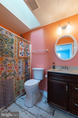 200 CRESTWOOD LN, Winchester, VA 22602