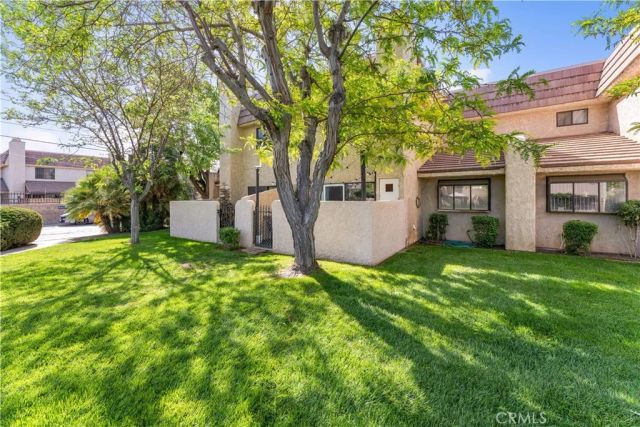 422 W Avenue J5 32, Lancaster, CA 93534