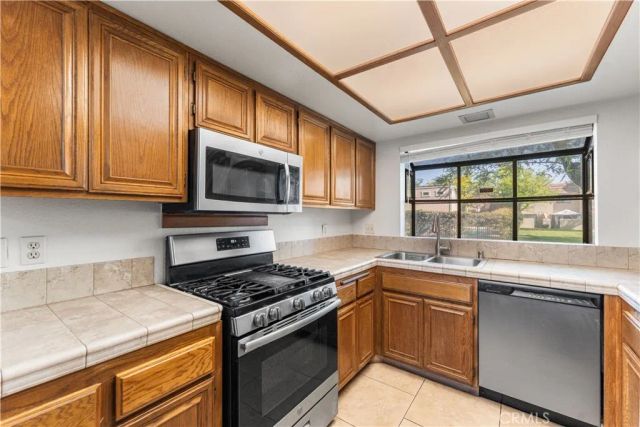 422 W Avenue J5 32, Lancaster, CA 93534