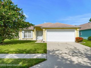 926 Pine Creek Circle NE, Palm Bay, FL 32905