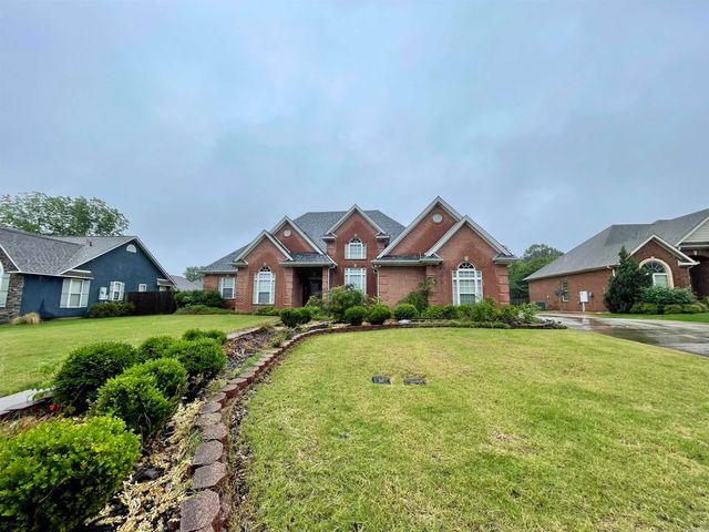 1013 Brownstone Drive, Jonesboro, AR 72404