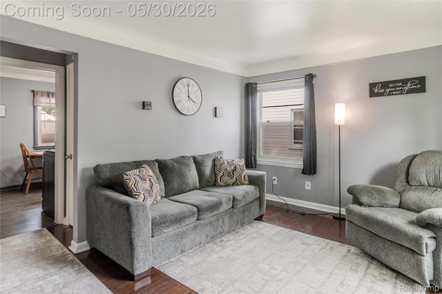 25446 Colgate Street, Dearborn Heights, MI 48125