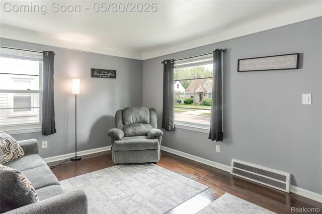 25446 Colgate Street, Dearborn Heights, MI 48125