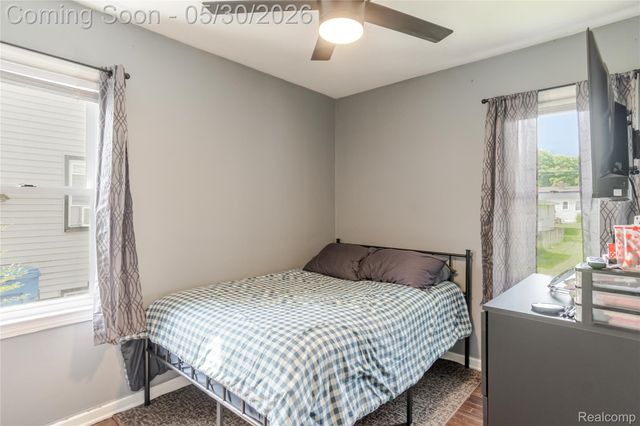 25446 Colgate Street, Dearborn Heights, MI 48125