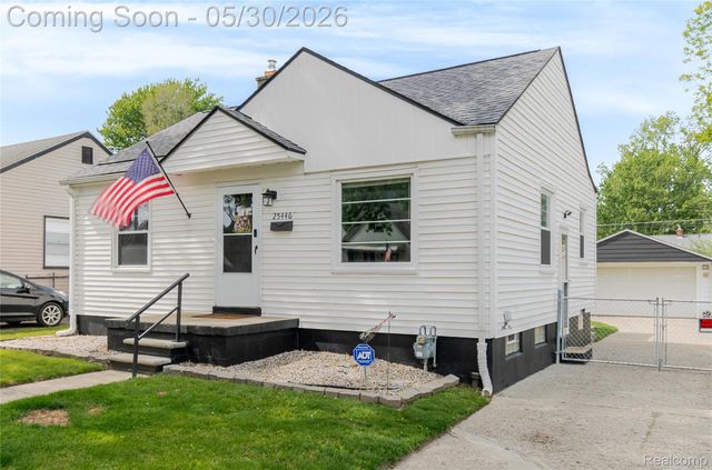 25446 Colgate Street, Dearborn Heights, MI 48125
