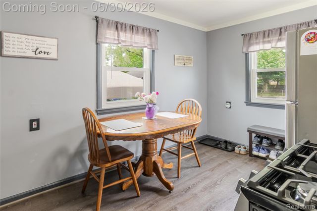 25446 Colgate Street, Dearborn Heights, MI 48125