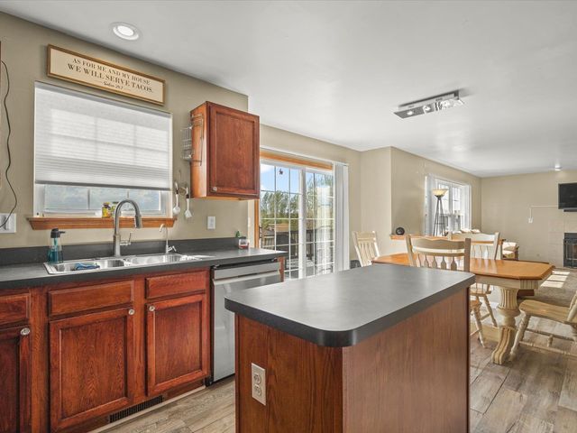 7238 Price Drive, Machesney Park, IL 61115