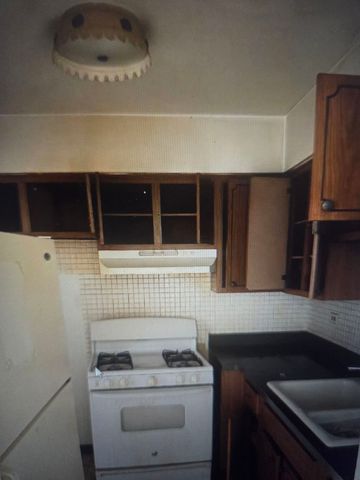 550 Michigan City Road 3E, Calumet City, IL 60409