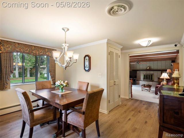 38523 Manchester Street, Clinton Township, MI 48036