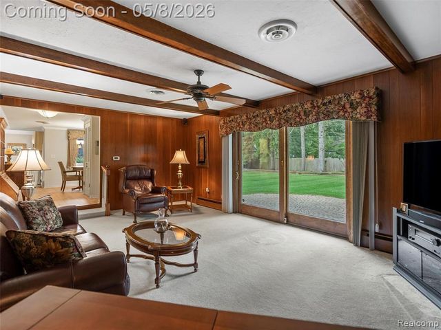38523 Manchester Street, Clinton Township, MI 48036