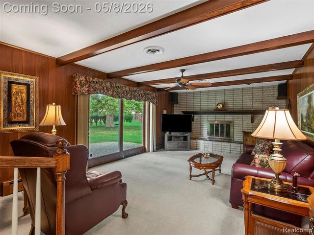 38523 Manchester Street, Clinton Township, MI 48036