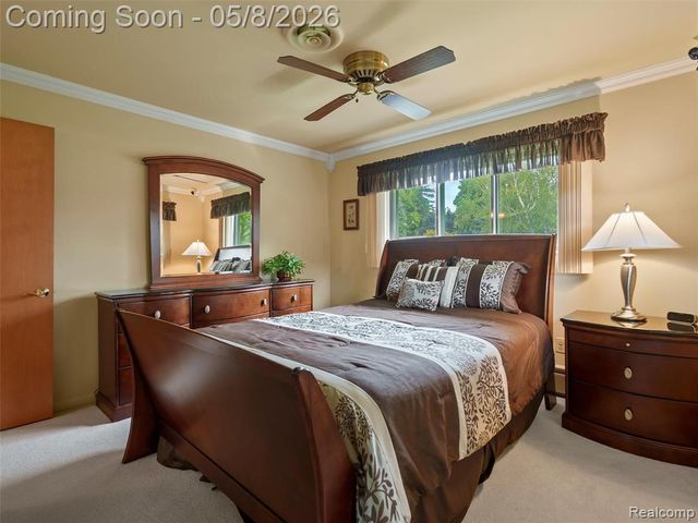 38523 Manchester Street, Clinton Township, MI 48036