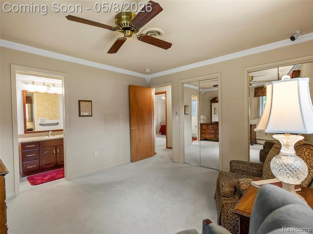 38523 Manchester Street, Clinton Township, MI 48036