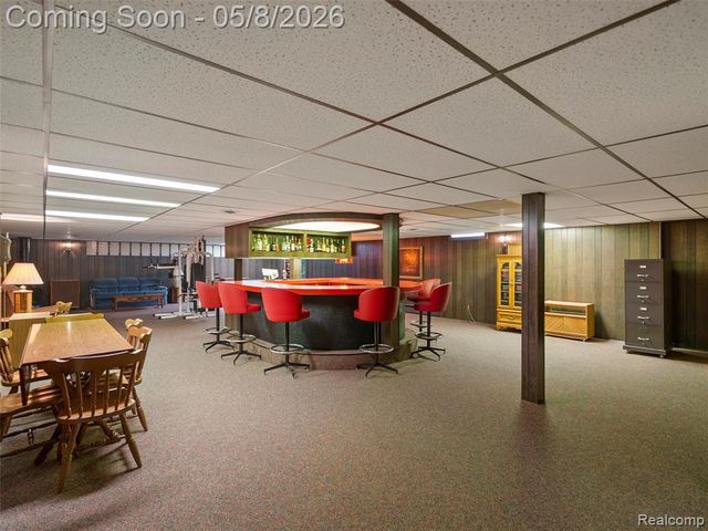 38523 Manchester Street, Clinton Township, MI 48036