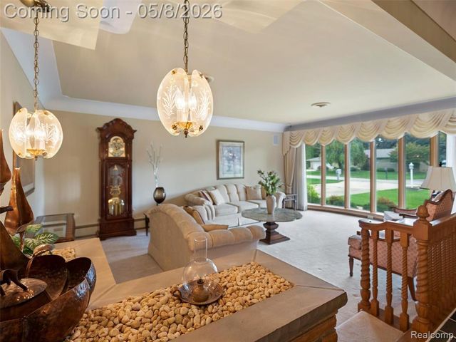 38523 Manchester Street, Clinton Township, MI 48036