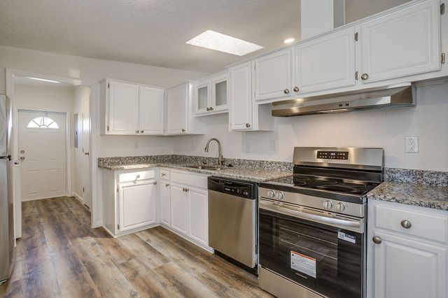 8800 Kelly Lane, Alvarado, TX 76009