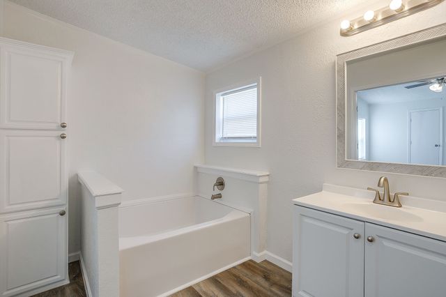 8800 Kelly Lane, Alvarado, TX 76009