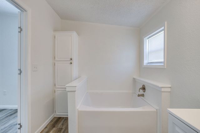 8800 Kelly Lane, Alvarado, TX 76009