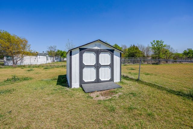 8800 Kelly Lane, Alvarado, TX 76009