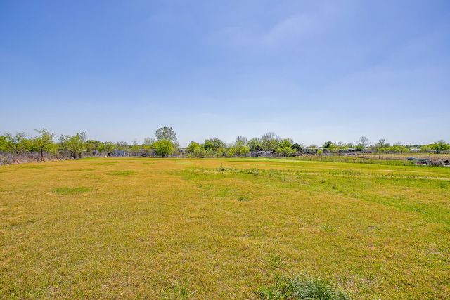 8800 Kelly Lane, Alvarado, TX 76009