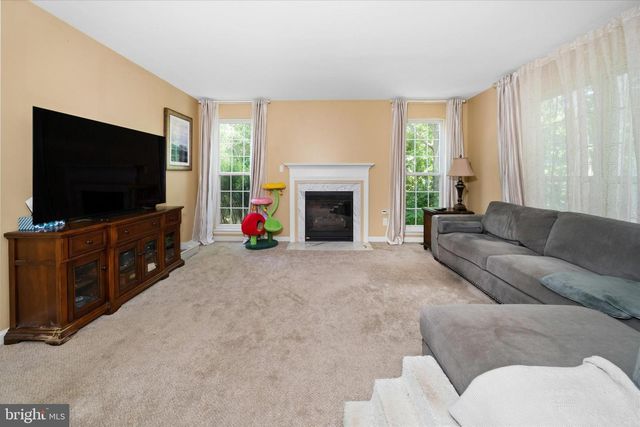 1 WOODLAND RUN DR, Newark, DE 19702