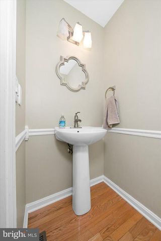 1 WOODLAND RUN DR, Newark, DE 19702