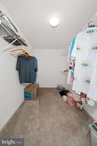 1 WOODLAND RUN DR, Newark, DE 19702