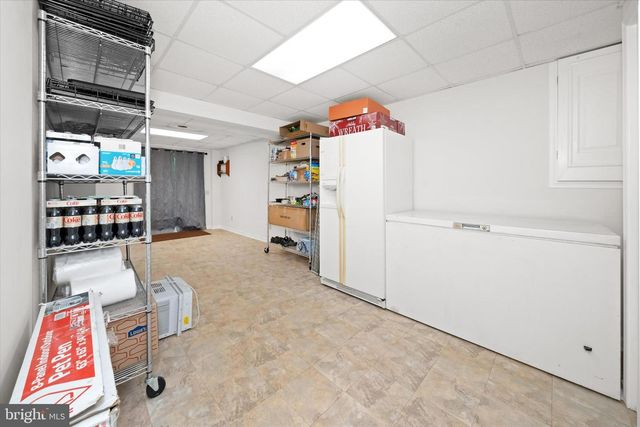 1 WOODLAND RUN DR, Newark, DE 19702