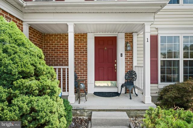 1 WOODLAND RUN DR, Newark, DE 19702